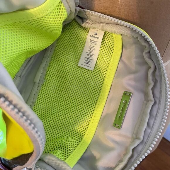 LULULEMON | everywhere belt bag neon multicolor - Picture 7 of 11